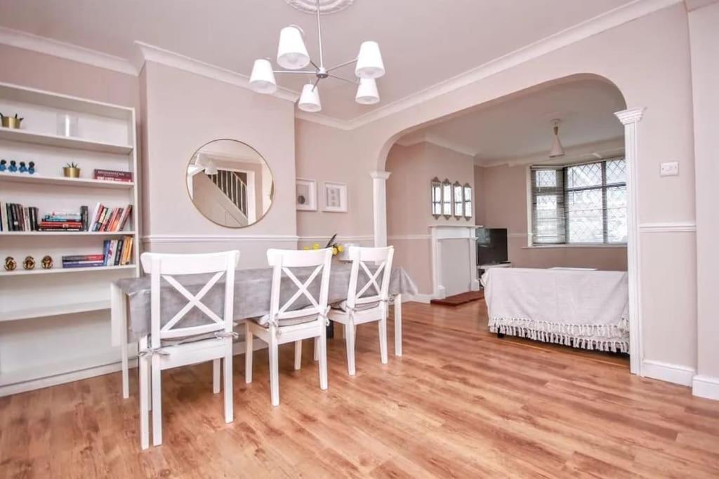 Beautiful Bright Three Bedroom House In Brighton And Hove With Free Parking מראה חיצוני תמונה